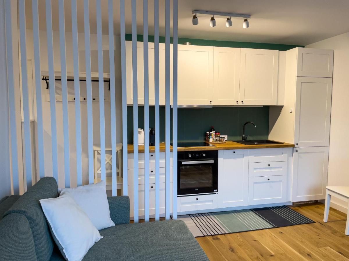 Urban Apartments Cosy No 4, Free Private Parking, Self Check-In Хожов Екстериор снимка