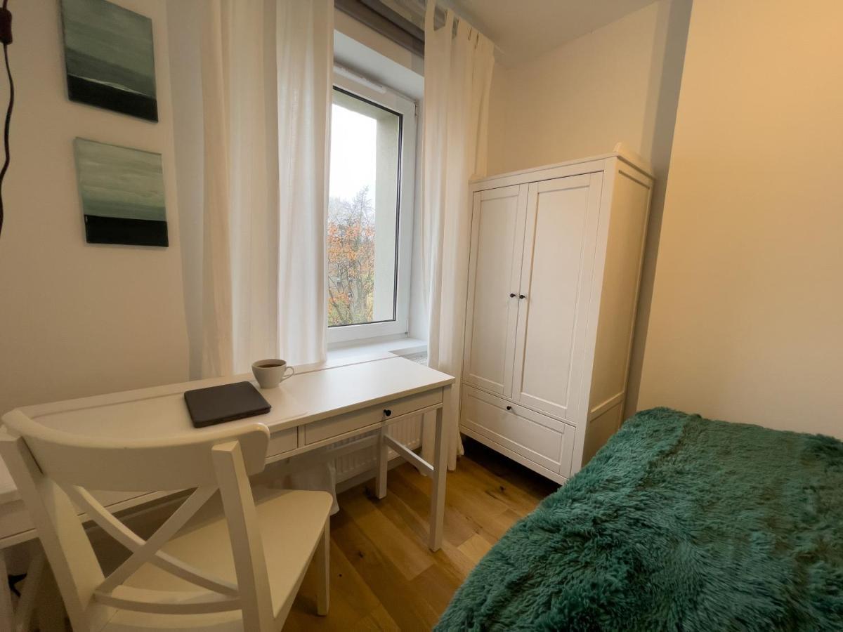 Urban Apartments Cosy No 4, Free Private Parking, Self Check-In Хожов Екстериор снимка