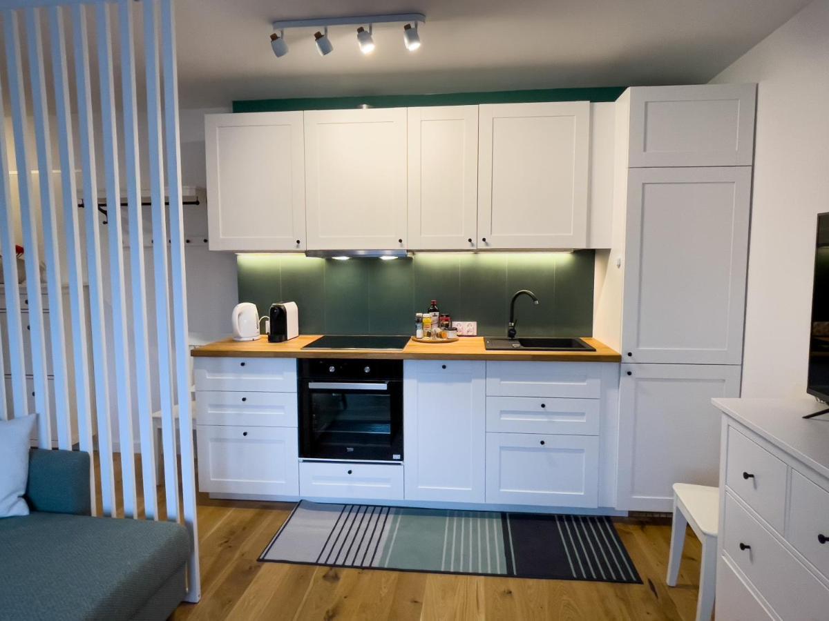 Urban Apartments Cosy No 4, Free Private Parking, Self Check-In Хожов Екстериор снимка