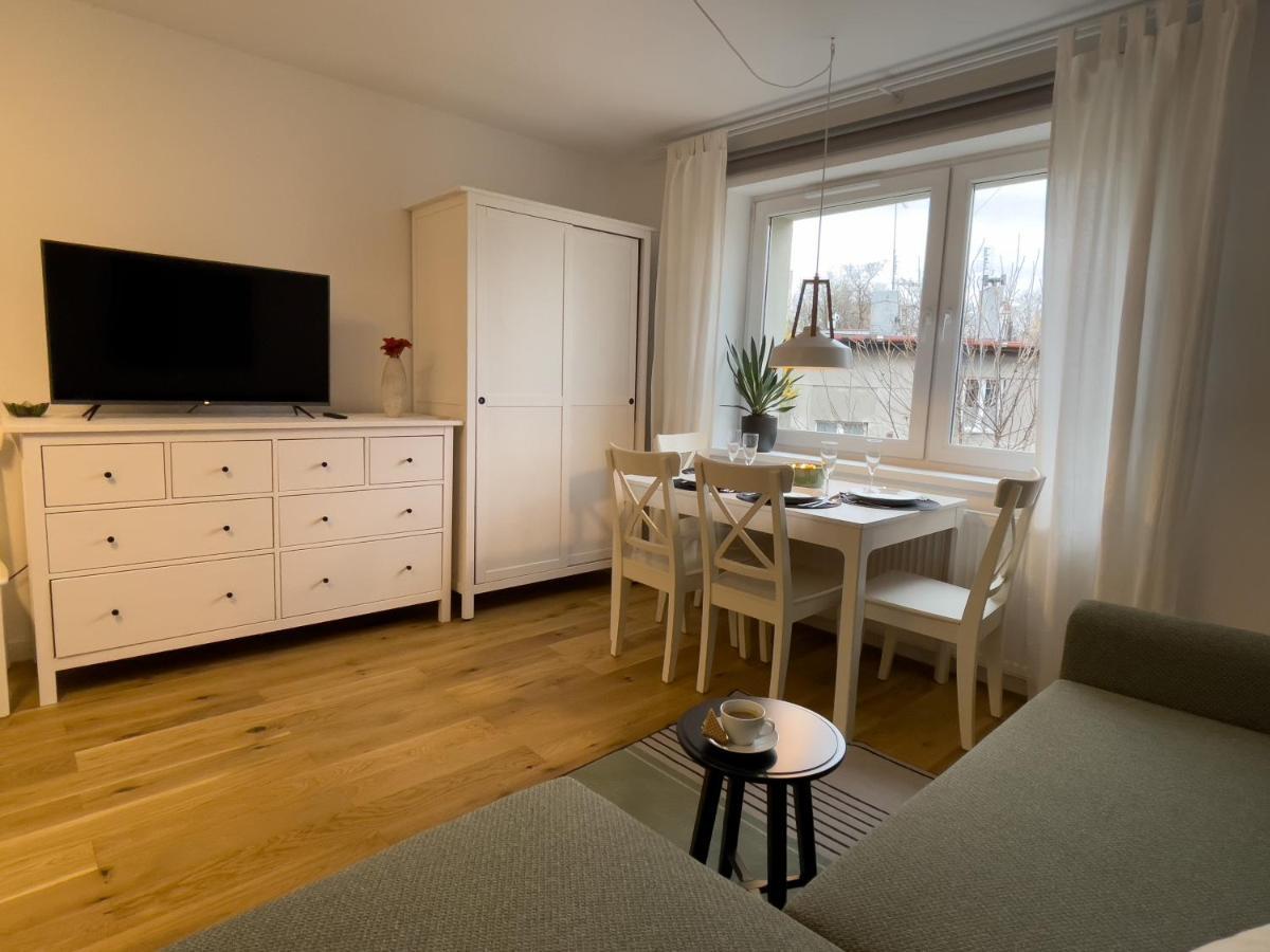 Urban Apartments Cosy No 4, Free Private Parking, Self Check-In Хожов Екстериор снимка
